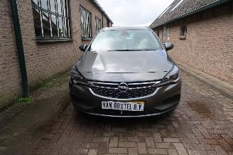Opel Astra Sport Tourer 1.0 Online Edition picture 2