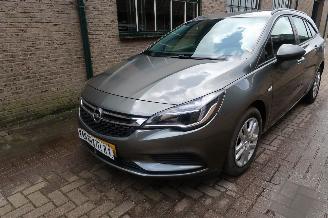 Coche accidentado Opel Astra Sport Tourer 1.0 Online Edition 2018/1