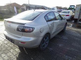 uszkodzony samochody osobowe Mazda 3 1.6 CiTD 2006/1