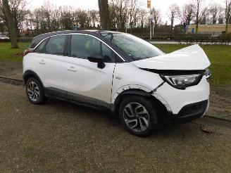 Coche siniestrado Opel Crossland X 1.2 2017/8