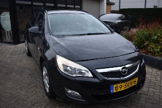 demontáž osobní automobily Opel Astra SPORTS TOURER 2011/10