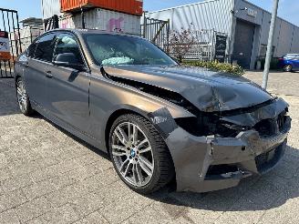uszkodzony samochody osobowe BMW 3-serie 320i M-Sport Executive 2018/11