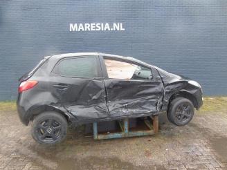 danneggiata veicoli commerciali Mazda 2 2 (DE), Hatchback, 2007 / 2015 1.3 16V MZR 2013/8