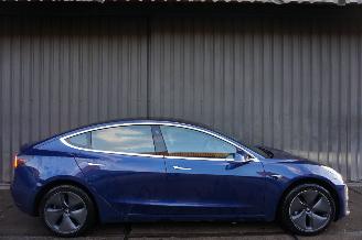 Damaged car Tesla Model 3 60kWh 175kW Standard RWD Plus 2019/8