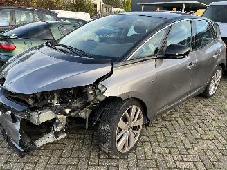 Autoverwertung Renault Scenic 1.3 TCE Limited  ( 28513 Km ) 2019/11