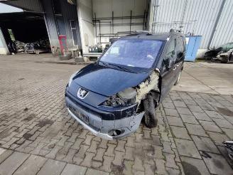 uszkodzony samochody osobowe Peugeot Partner Partner Tepee (7A/B/C/D/E/F/G/J/P/S), MPV, 2008 / 2018 1.6 HDiF 110 16V 2010