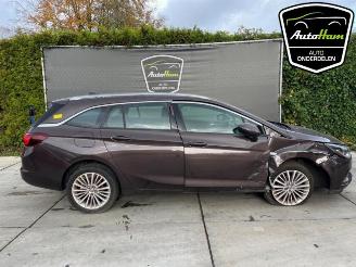 Voiture accidenté Opel Astra Astra K Sports Tourer, Combi, 2015 / 2022 1.4 16V 2018/1