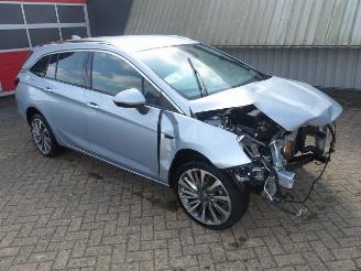 Salvage car Opel Astra  2017/6