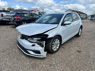 uszkodzony samochody osobowe Volkswagen Golf 1.0 TSI 81 KW DSG 2018/7