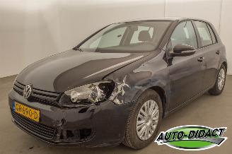 uszkodzony samochody osobowe Volkswagen Golf 1.6 TDI Airco BlueMotion 2011/5