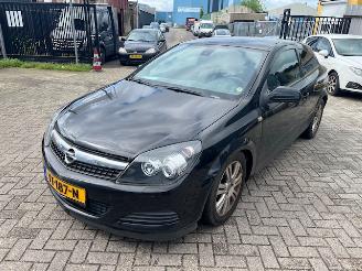 Opel Astra 1.4 GTC picture 2