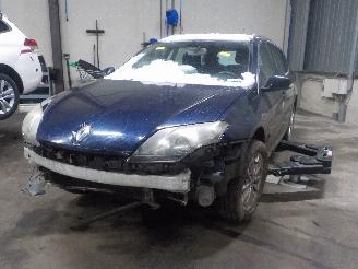 škoda osobní automobily Renault Laguna Laguna III Estate (KT) Combi 5-drs 2.0 16V (M4R-704(M4R-D7)) [103kW]  =
(10-2007/12-2015) 2009