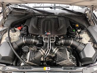 BMW  M5 (F10) Sedan M5 4.4 V8 32V TwinPower Turbo (S63-B44B) [412kW]  (09-2=
011/10-2016) picture 27