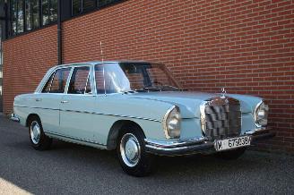krockskadad bil bedrijf Mercedes  W108 250SE SE NIEUWSTAAT GERESTAUREERD TOP! 1968/5
