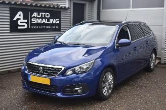 Voiture accidenté Peugeot 308 1.5 Blue Lease Premium Bluehdi 130Pk *Navi/Clima/Panorama 2019/2