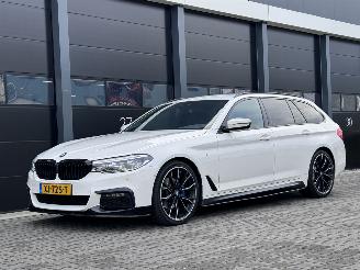demontáž osobní automobily BMW 5-serie 518d M Performance Sport 2019/1