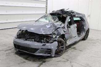 uszkodzony samochody ciężarowe Volkswagen Golf  2019/6